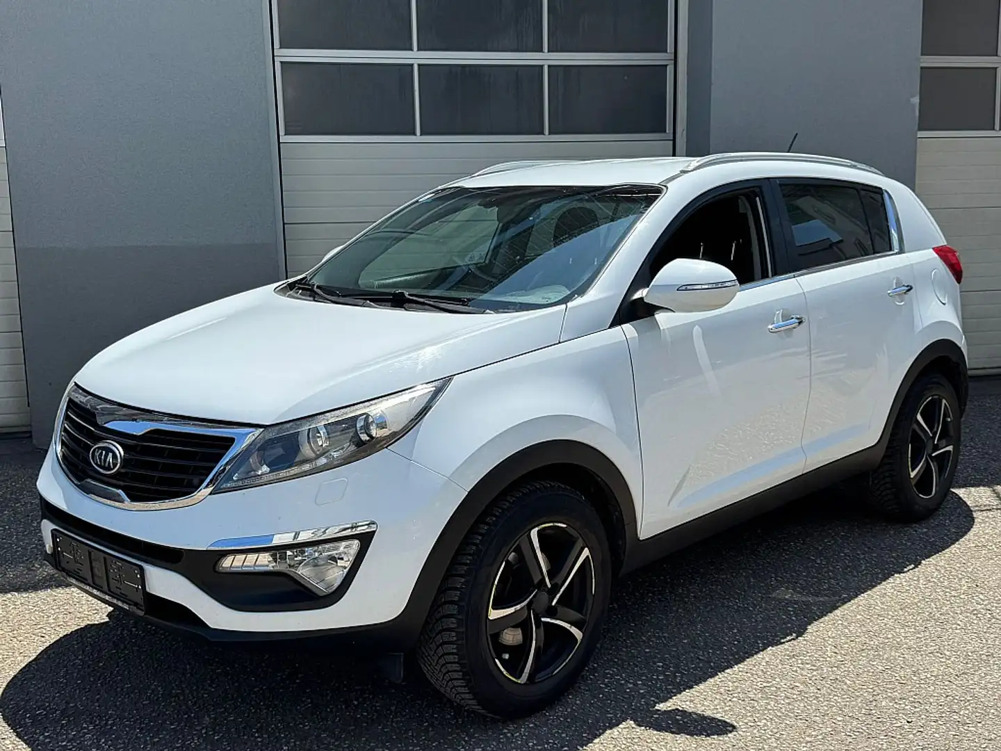 Kia Sportage Active 1,7 CRDi DPF Blanc - 1