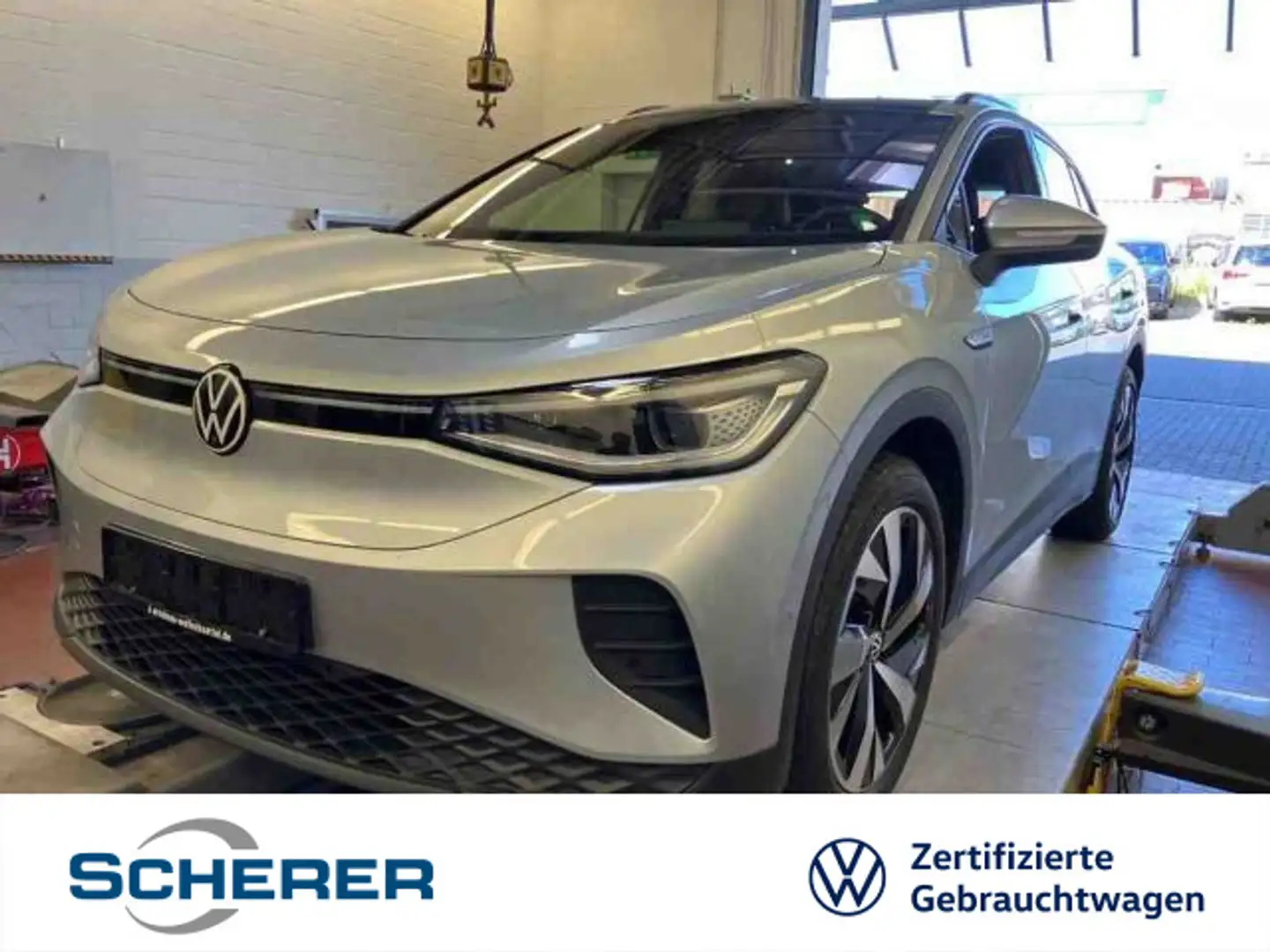 Volkswagen ID.4 Pro Perf. 150kW IQ.LIGHT NAVI AHK WäPu 360° Silber - 1
