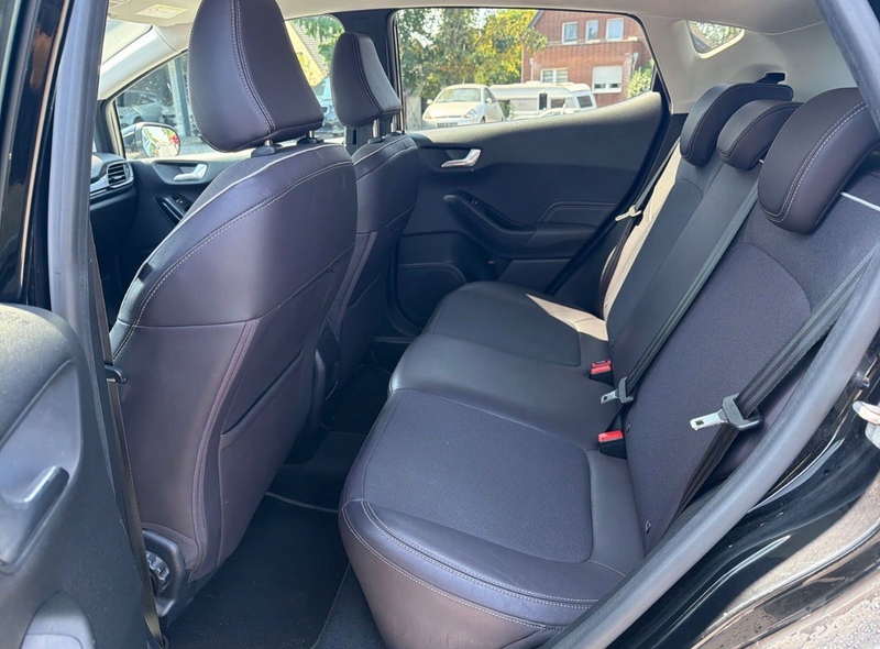 Ford Fiesta Vignale Zahnriemen neu AluF SHZ AHK 1Hand — photo 12