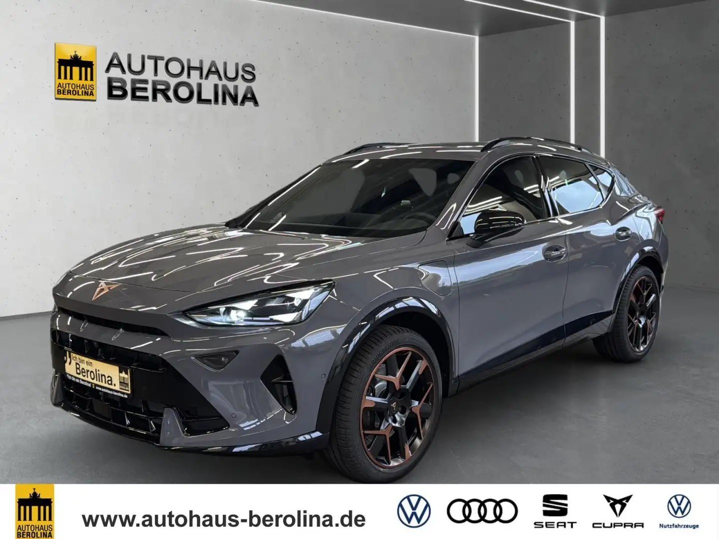 CUPRA Formentor 1.5 e-Hybrid VZ DSG *PANO*SENNHEISER* Gris - 2