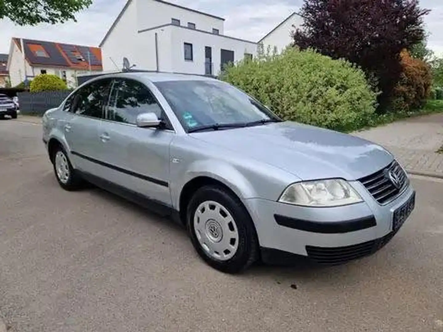 Volkswagen Passat Family,Servo,Klima,Tüv 2026, Grau - 1