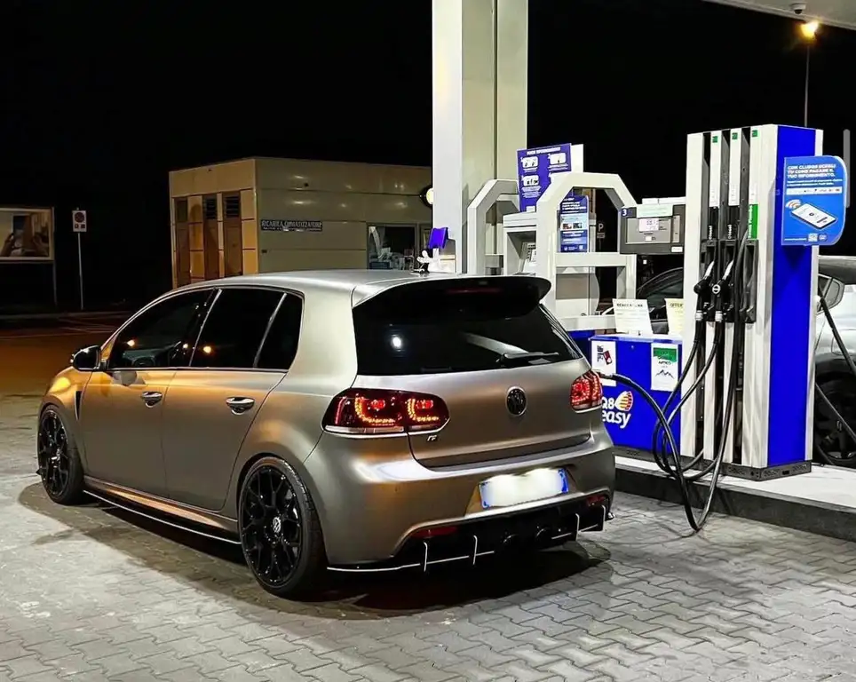 Volkswagen Golf R 2011 из Европы — купить под ключ