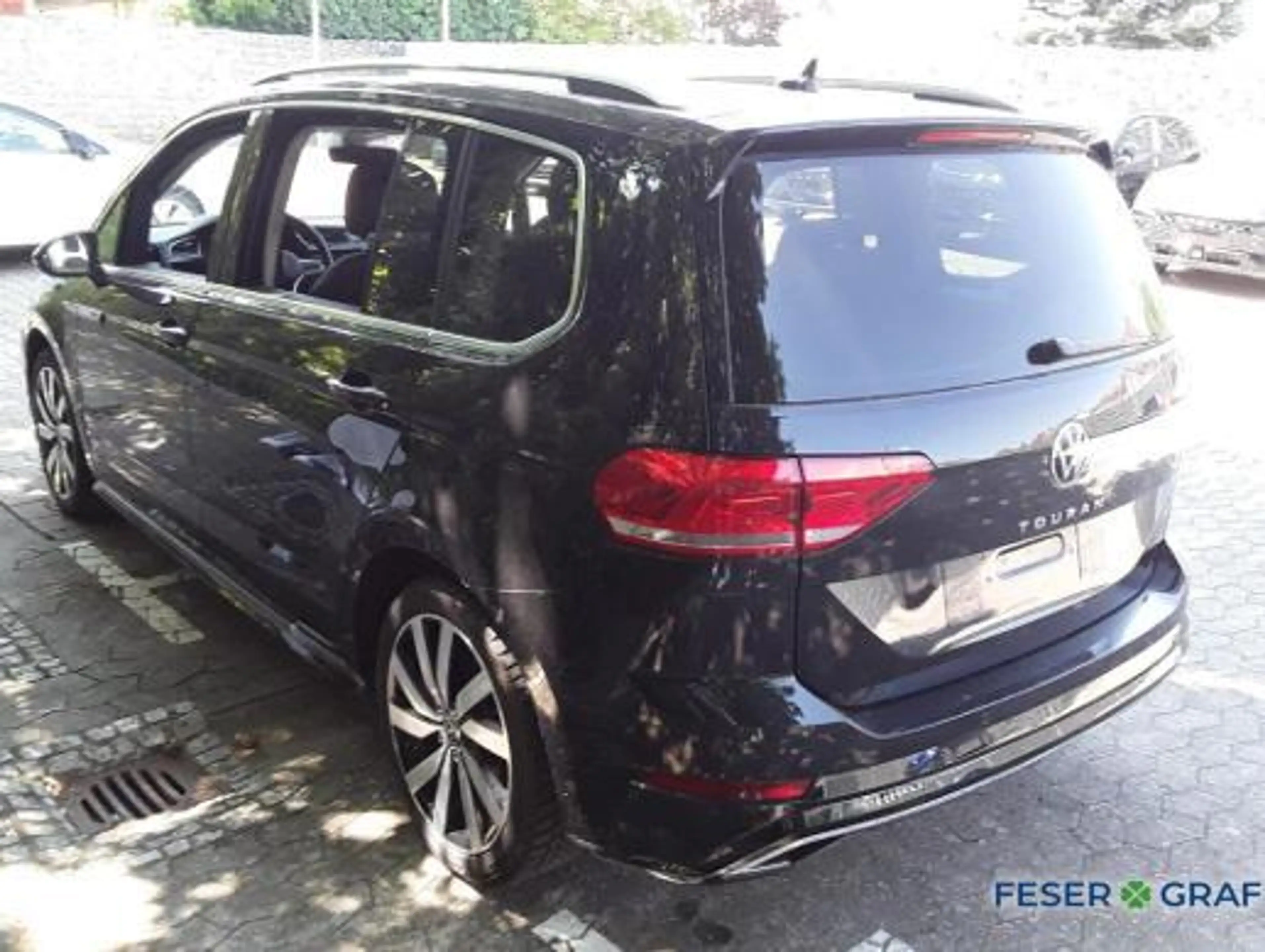 Volkswagen Touran 1.5 TSI DSG R-LINE AHK NAVI KAM APP ACC — photo 2
