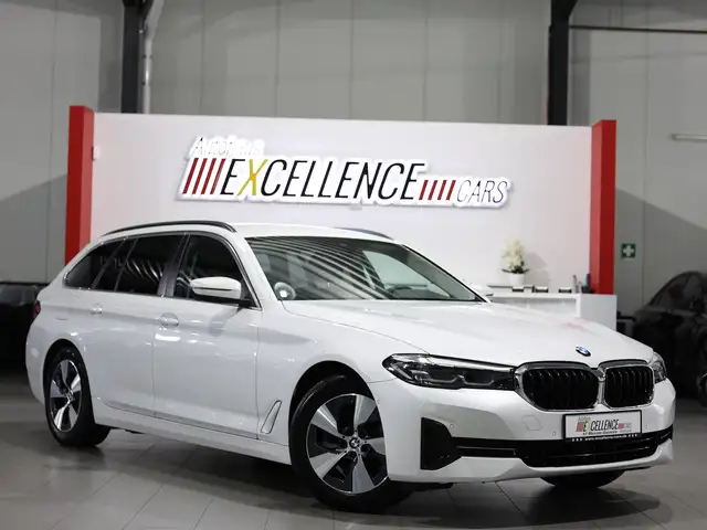 Bmw 520 520d Touring xDrive BUSINESS WHITE / LEDER, LED