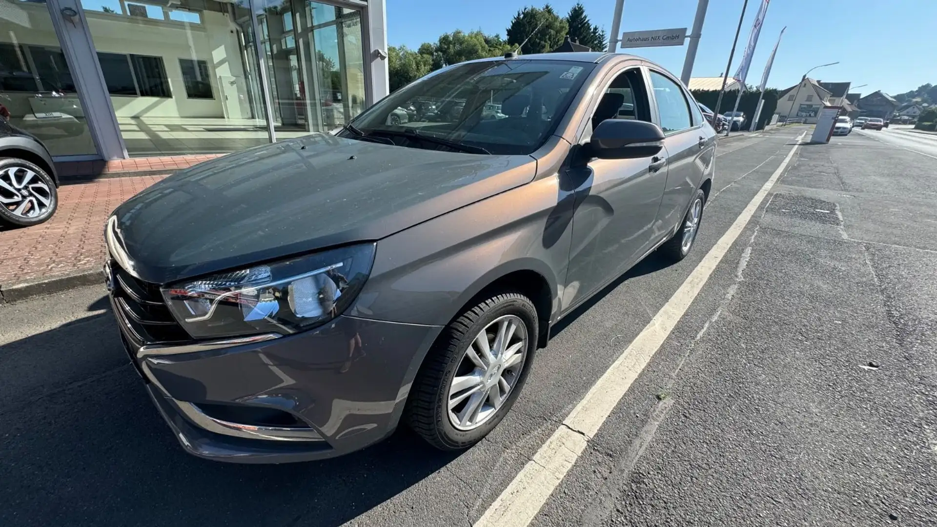 Lada Vesta a2.Hd.Voll.Navi Alu EUro6Scheckh.HU4-27 FP Mauve - 1