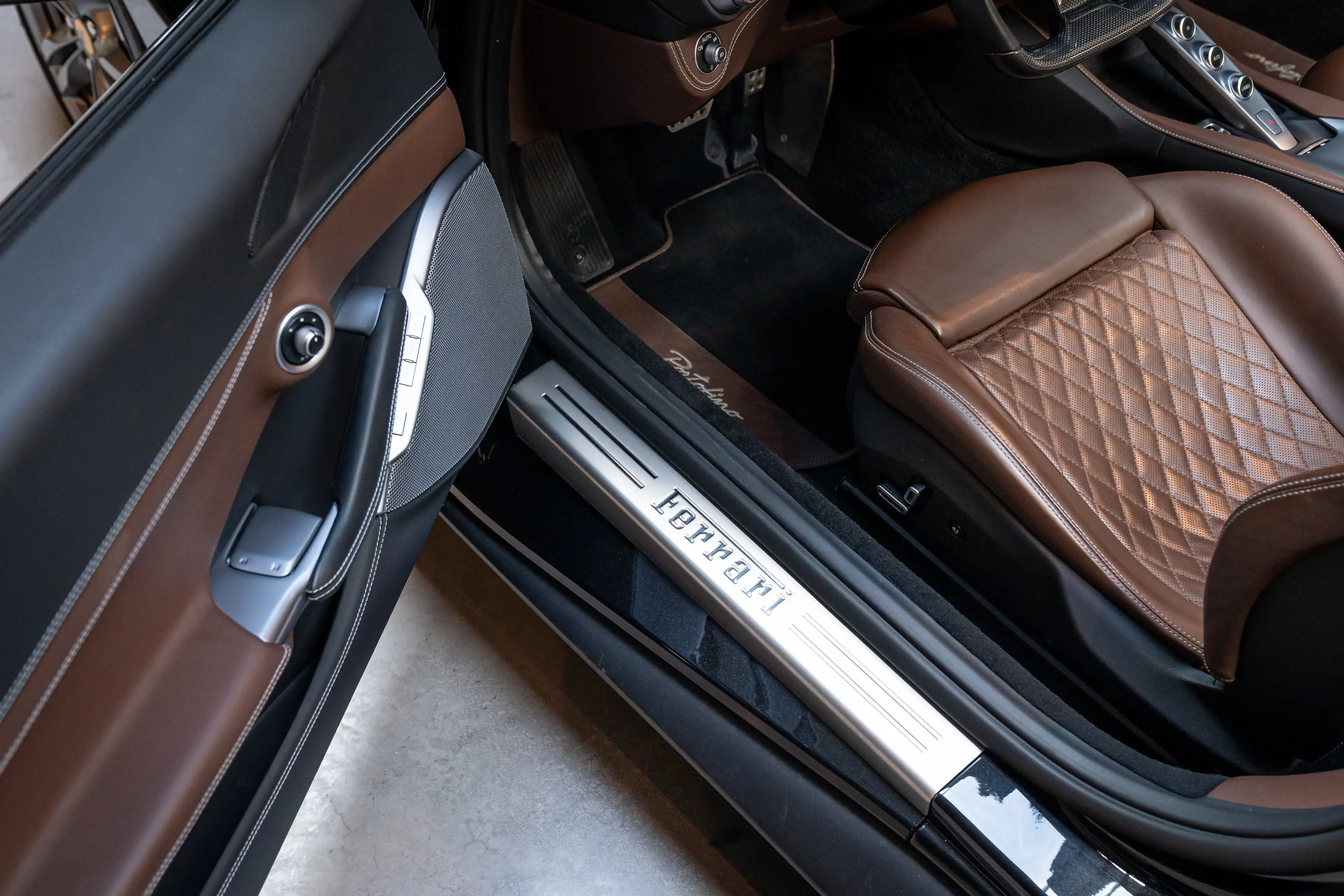 Ferrari Portofino 3.9 Turbo - Special Equipment - Ventilated seats — photo 14