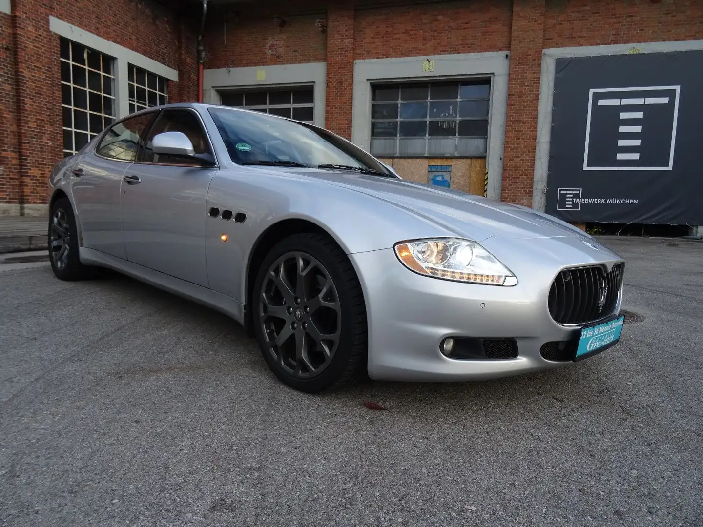 Maserati Quattroporte 4.2 V8 Automatik - Facelift Silber - 1