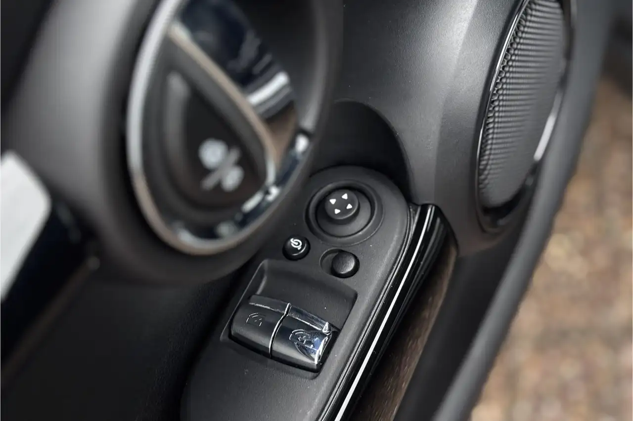 MINI Cooper SE Classic 33 kWh | Sportleder | Stoelverwarming | Ca 36