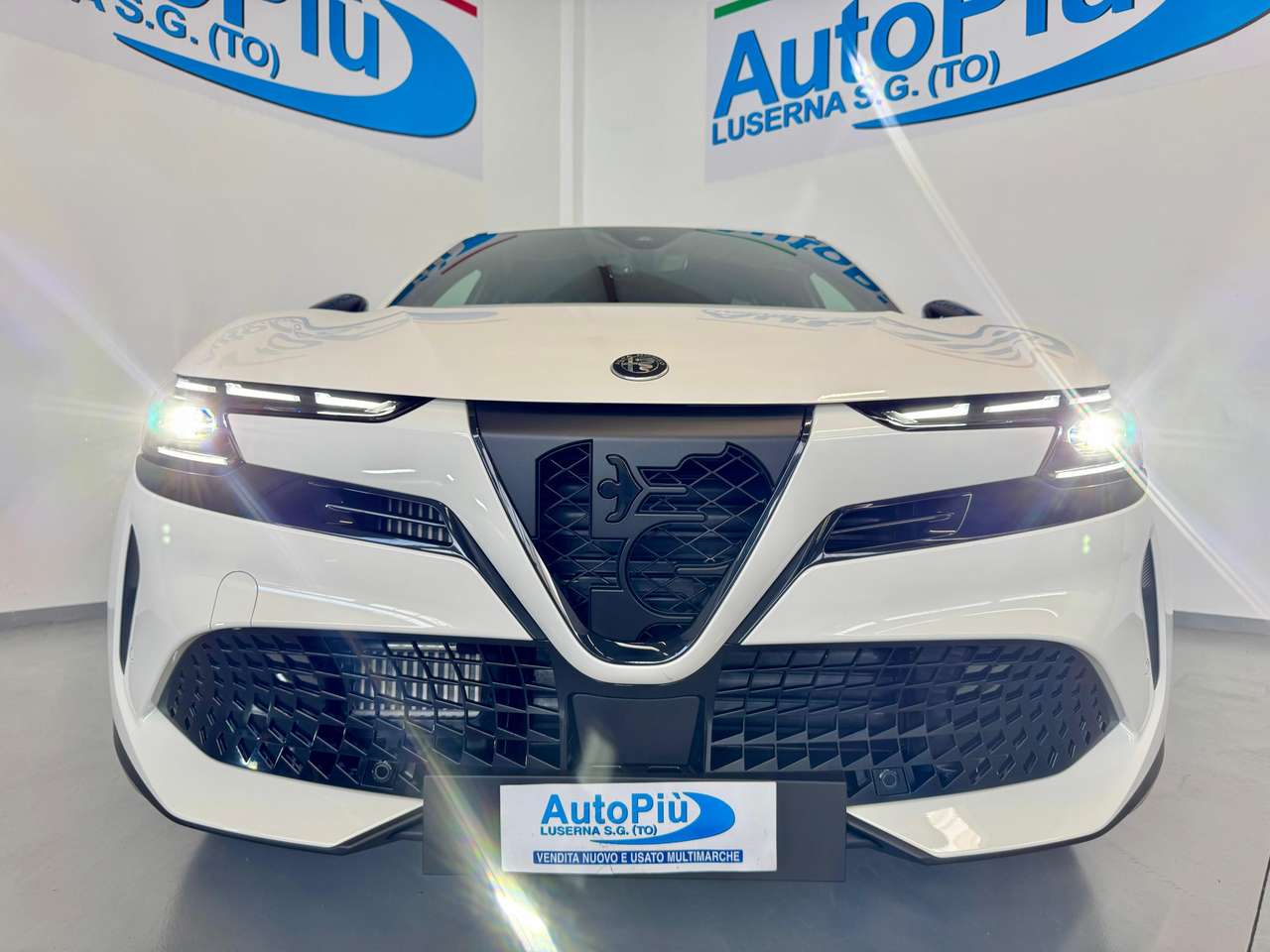 Alfa Romeo Junior Junior 1.2 ibrida Speciale 145cv edct6