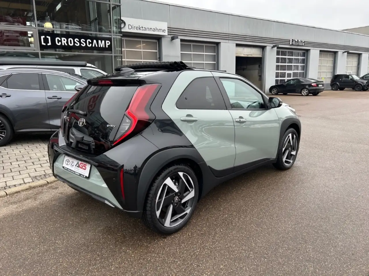 Toyota Aygo X 1,5l Hybrid Lounge CVT Faltdach JBL 4