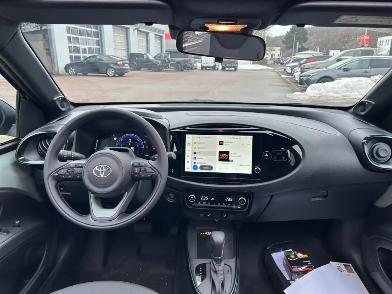 Toyota Aygo X 1,5l Hybrid Lounge CVT Faltdach JBL 14