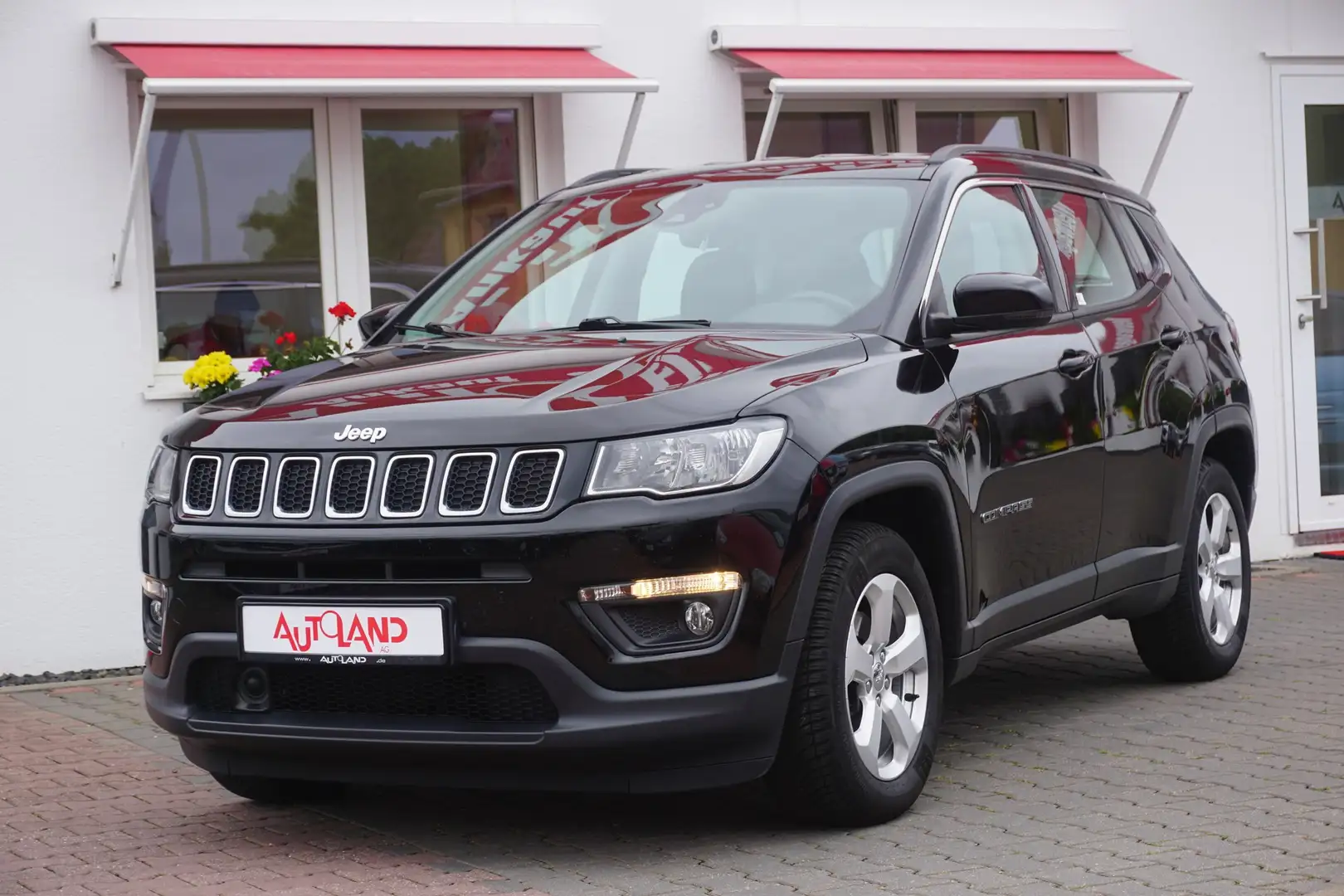 Jeep Compass 1.4 MultiAir Klima Tempomat AHK PDC Schwarz - 2