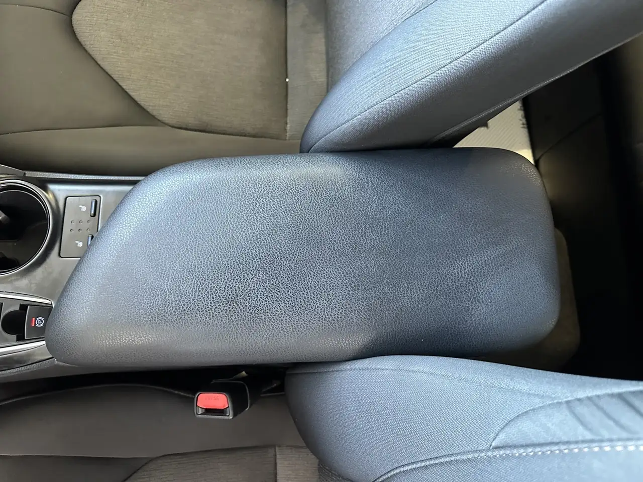 Toyota Camry снимка Toyota Camry