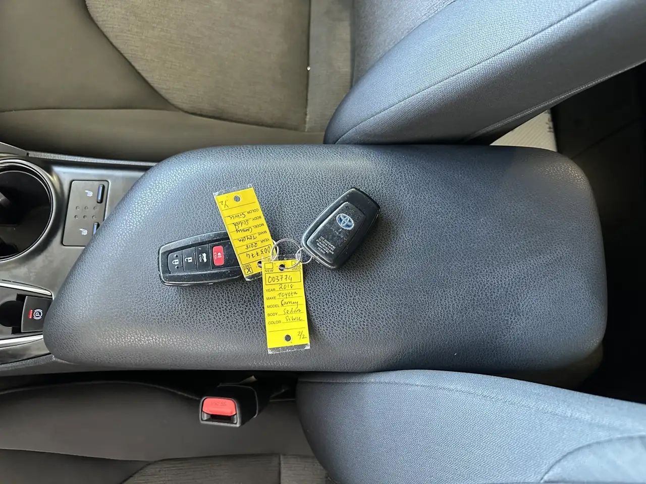 Toyota Camry снимка Toyota Camry