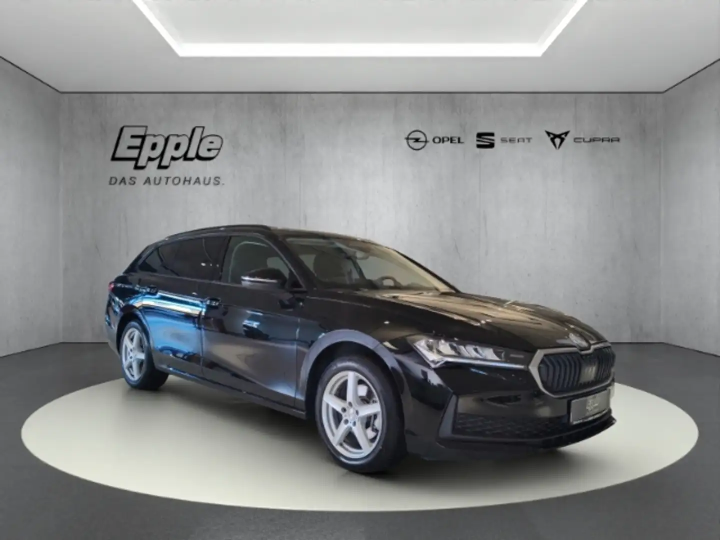 Skoda Superb Kombi 2.0 TDI Navi Klimaut. Winterpaket Kamera Schwarz - 1