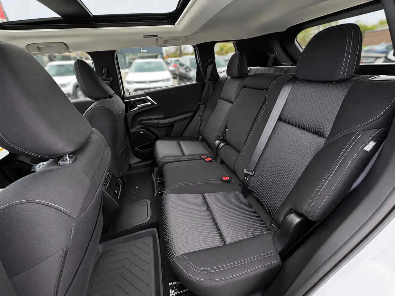 Mitsubishi Outlander photo Mitsubishi Outlander
