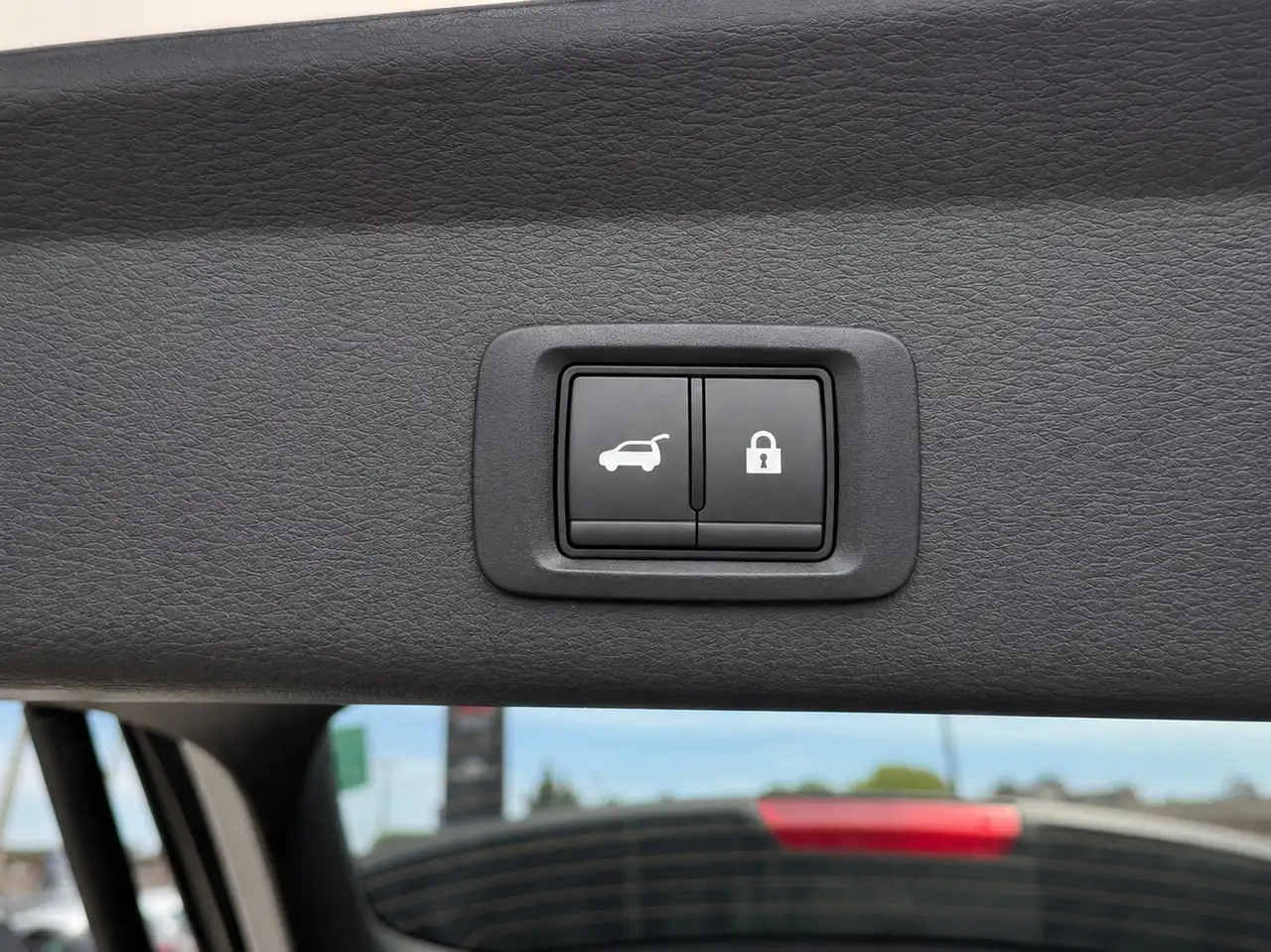 Mitsubishi Outlander photo Mitsubishi Outlander