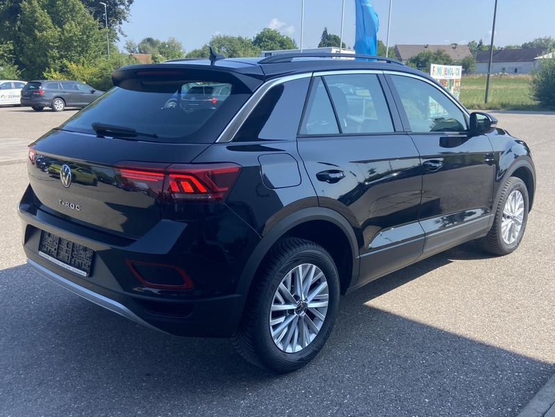 Volkswagen T-Roc 1.5 TSI DSG LIFE AHK+APP-CONNECT+VIRTUAL-C — photo 5