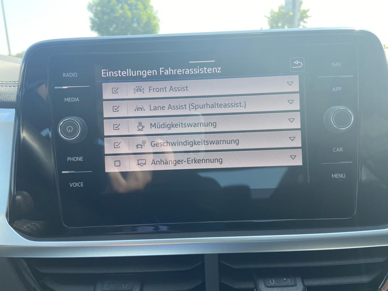 Volkswagen T-Roc 1.5 TSI DSG LIFE AHK+APP-CONNECT+VIRTUAL-C — photo 13