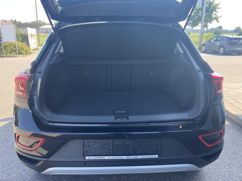 Volkswagen T-Roc 1.5 TSI DSG LIFE AHK+APP-CONNECT+VIRTUAL-C — photo 14