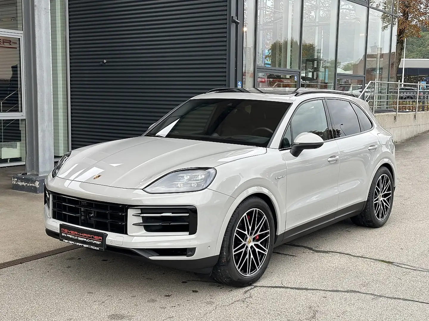 Porsche Cayenne III S E-Hybrid PHEV 21,8 kWh Aut. Grau - 1