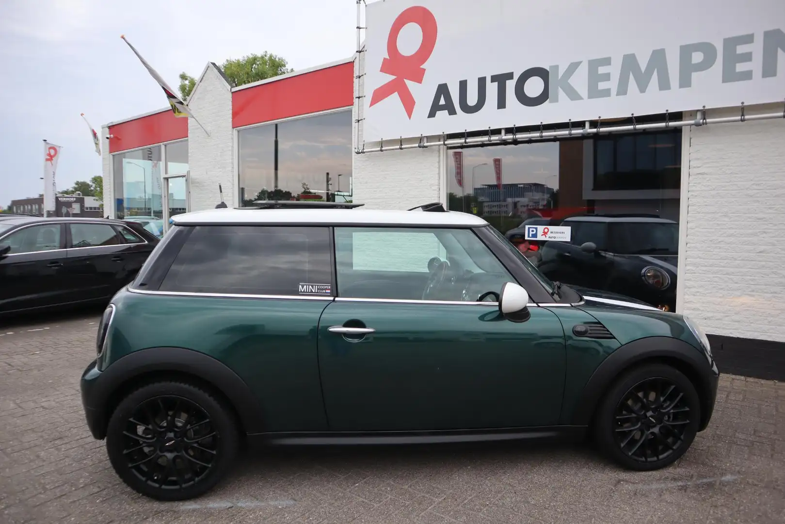 MINI Cooper Mini 1.6 BRITISH-EDITION|PANORAMA|VERWARMDE VOORST Groen - 2