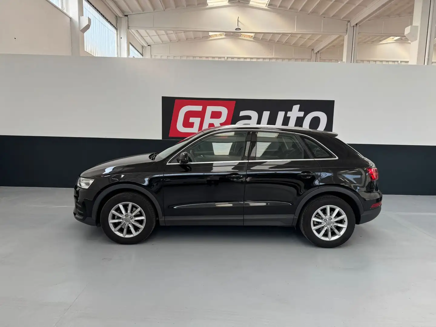 Audi Q3 Q3 2.0 tdi 120cv Schwarz - 2
