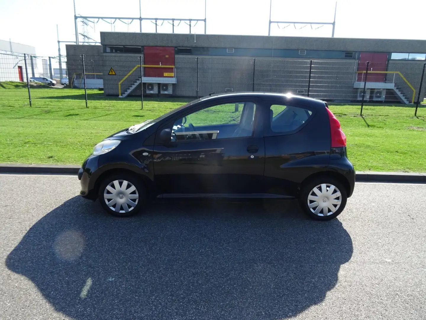 Peugeot 107 1.0-12V XR Negro - 2