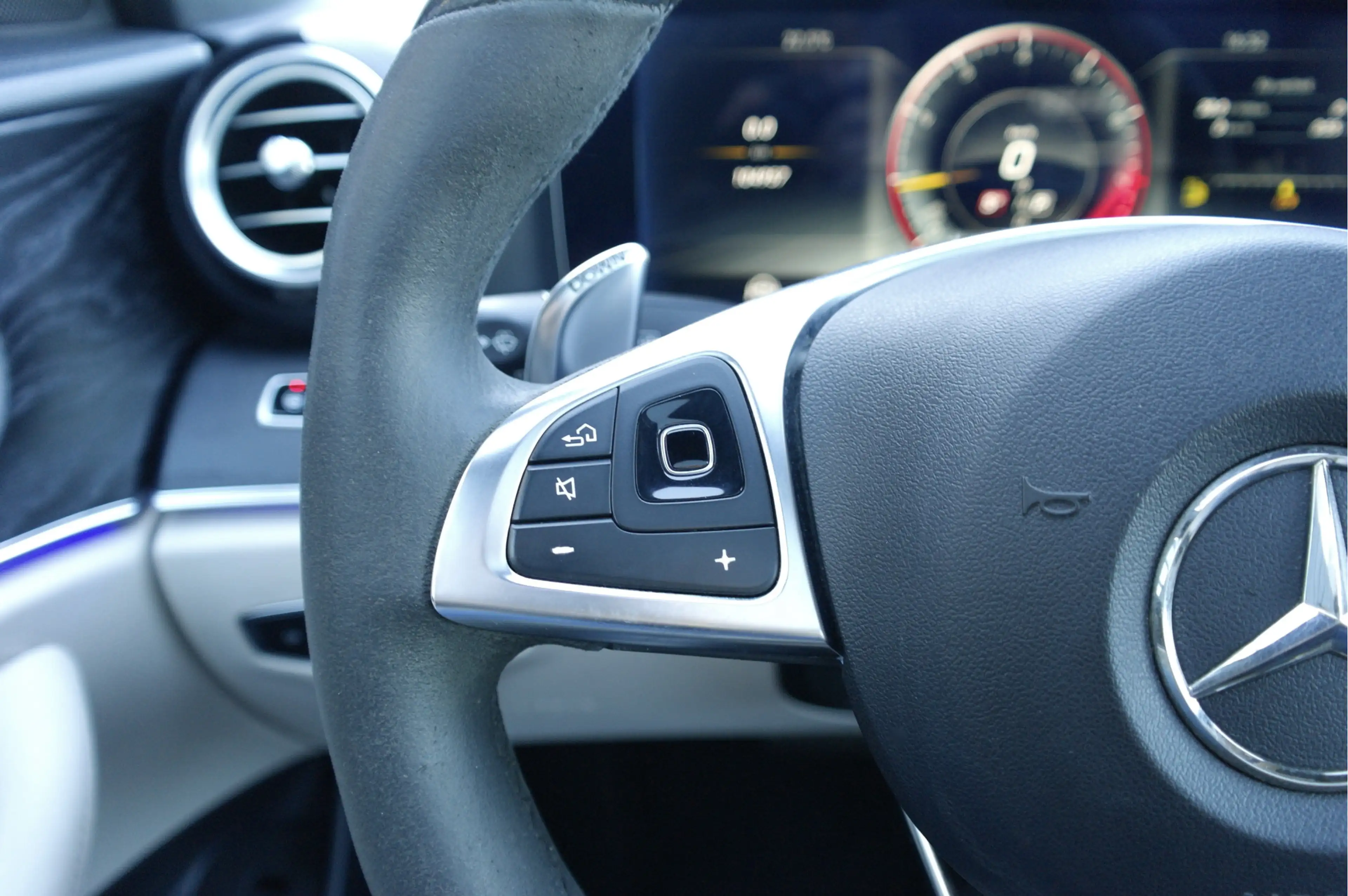 Mercedes-Benz E 63 AMG 4MATIC 572 PK Premium Plus | Dealer Onderhouden | — photo 46