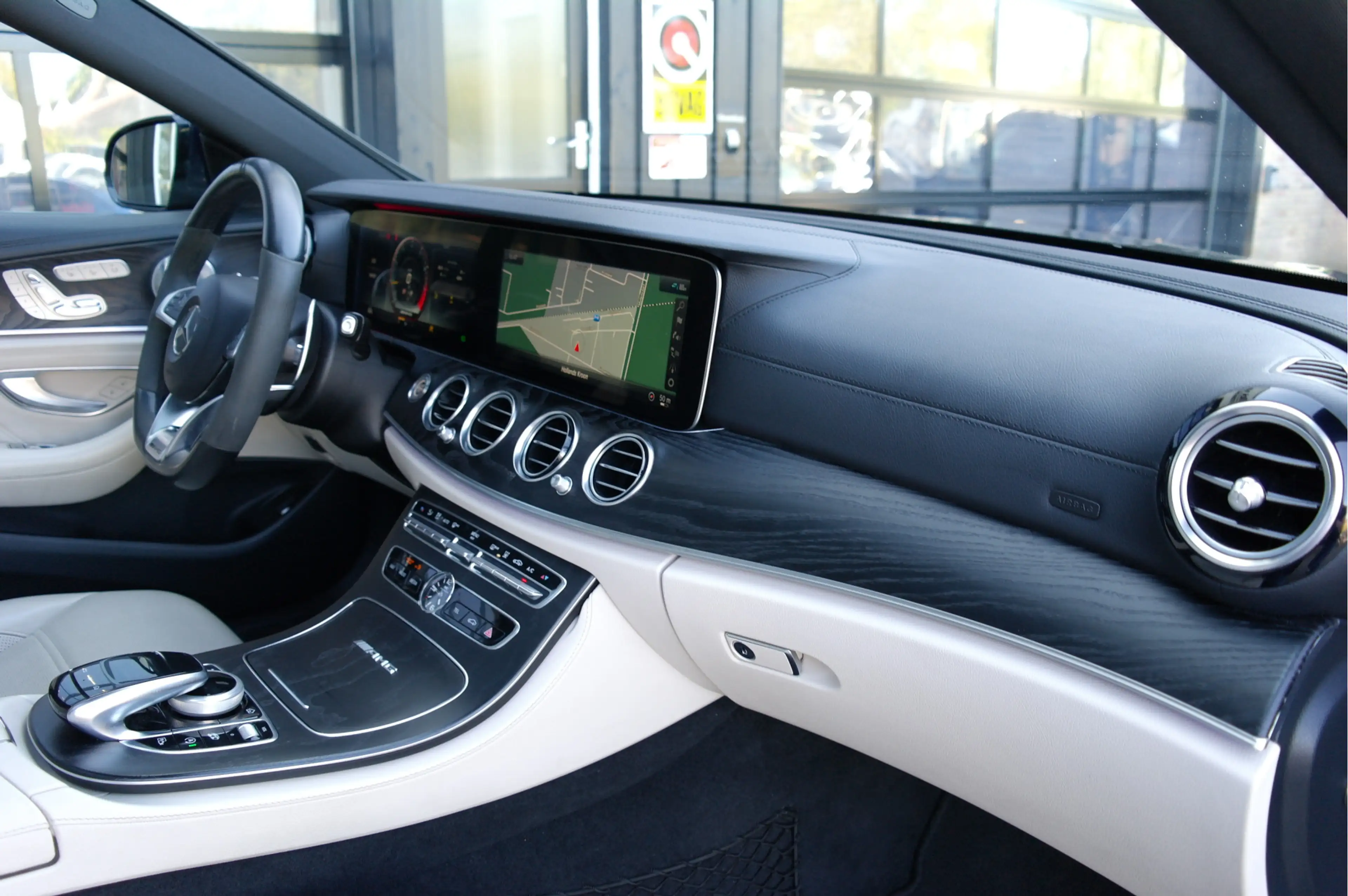 Mercedes-Benz E 63 AMG 4MATIC 572 PK Premium Plus | Dealer Onderhouden | — photo 2