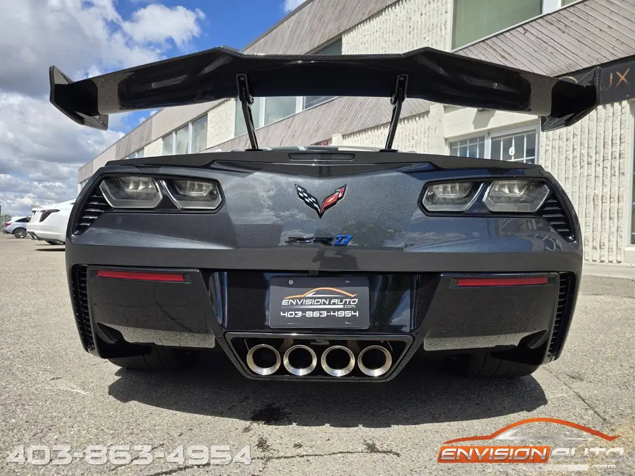 Chevrolet Corvette снимка Chevrolet Corvette