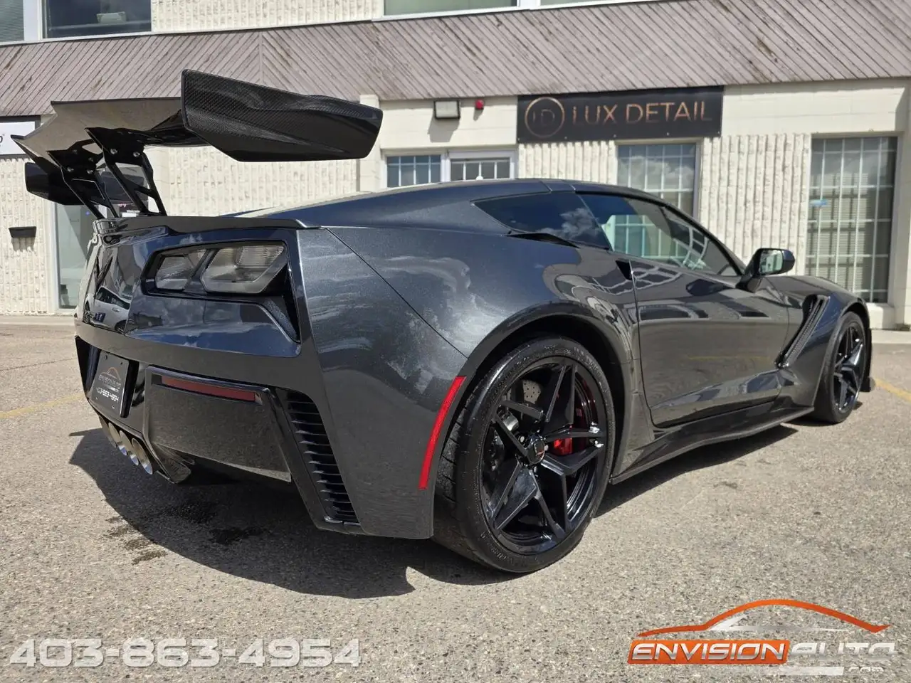 Chevrolet Corvette снимка Chevrolet Corvette