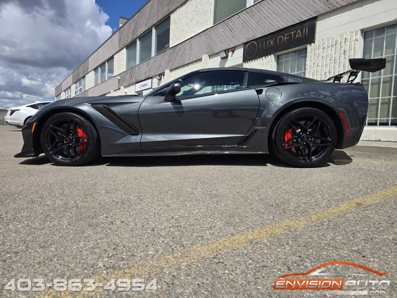 Chevrolet Corvette снимка Chevrolet Corvette