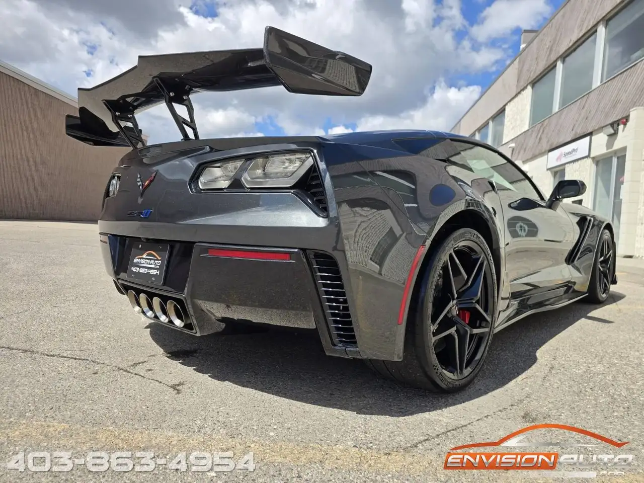 Chevrolet Corvette снимка Chevrolet Corvette