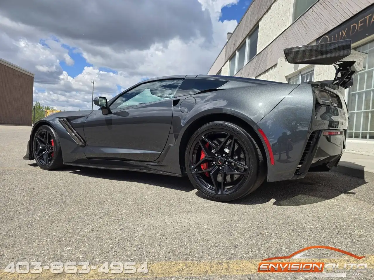 Chevrolet Corvette снимка Chevrolet Corvette
