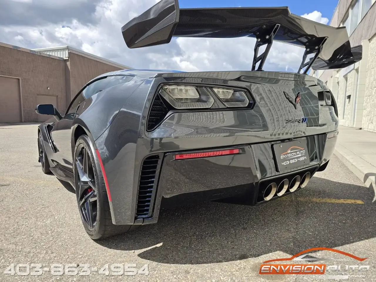 Chevrolet Corvette снимка Chevrolet Corvette