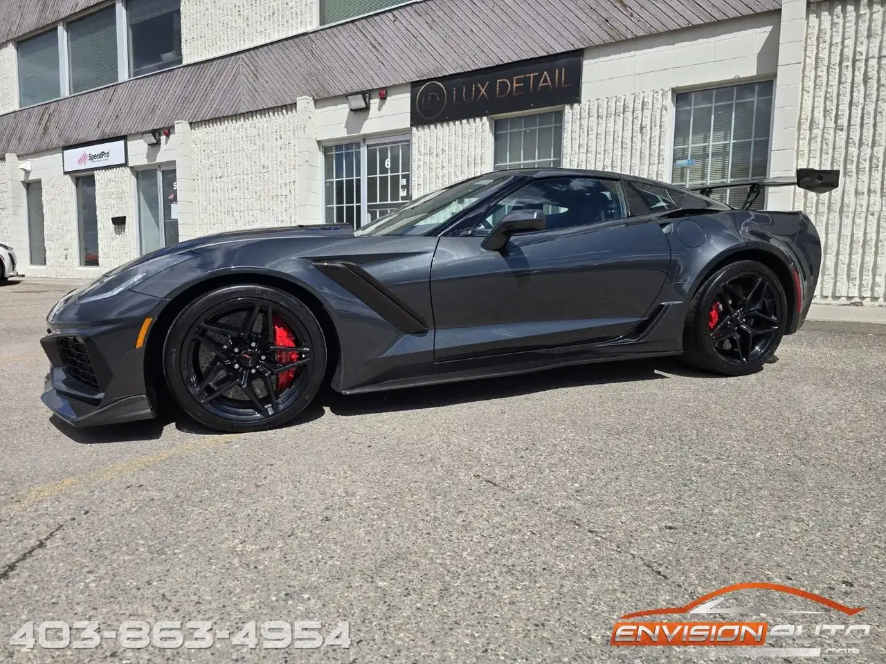 Chevrolet Corvette снимка Chevrolet Corvette