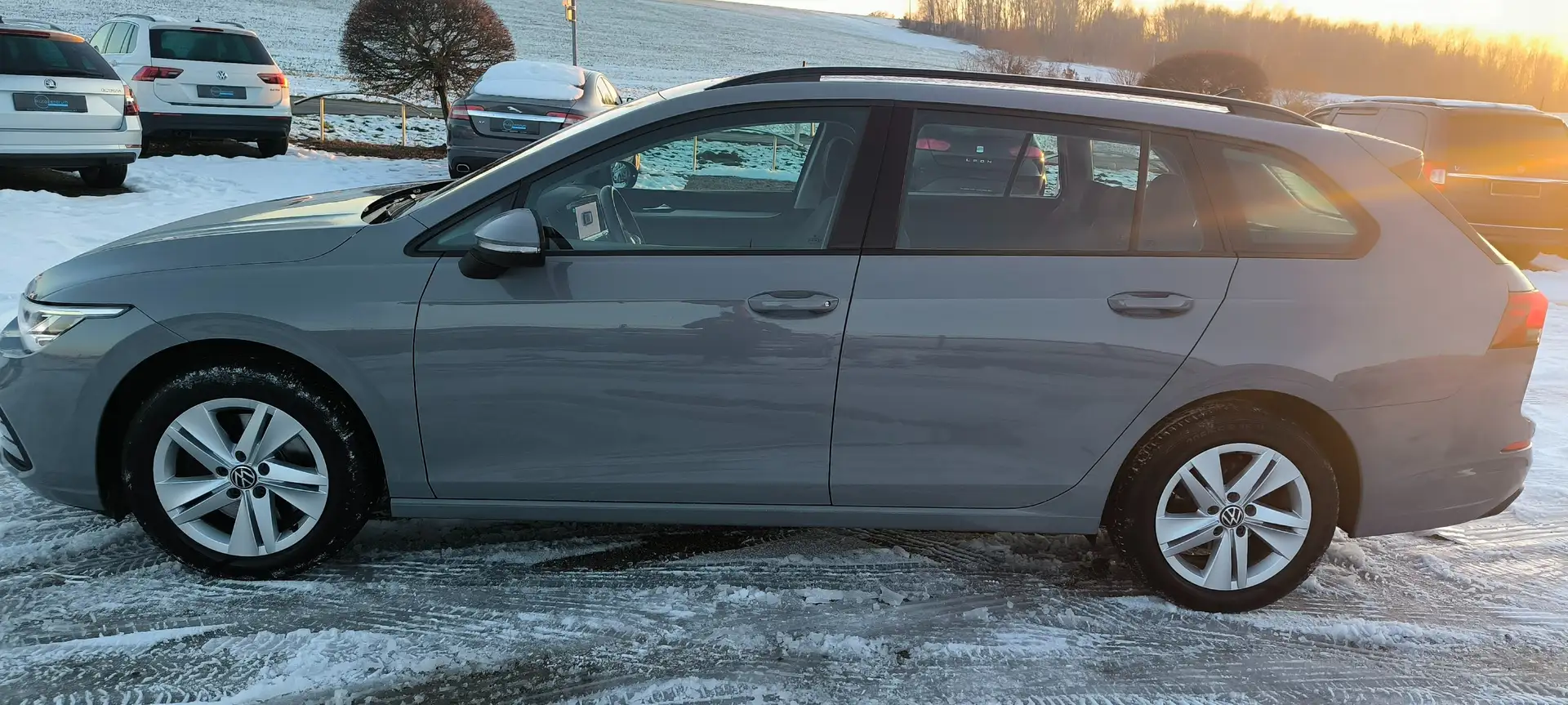 Volkswagen Golf Variant 2.0 TDI LIFE*LED*ACC*LANEASS* AB 299 EUR/MON Grau - 2