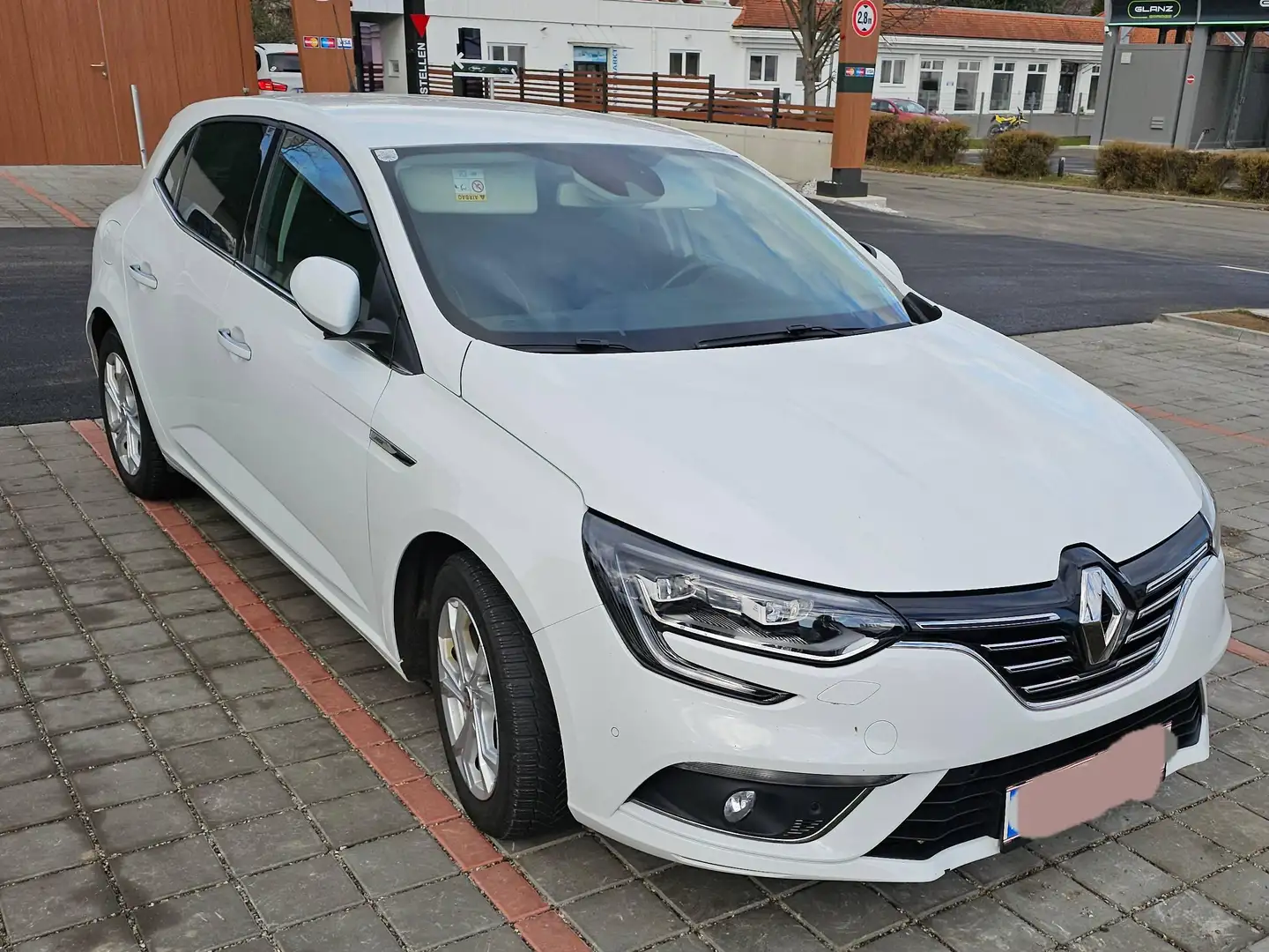 Renault Megane Mégane Bose 1,3TCE 140  EDCBose Weiß - 2