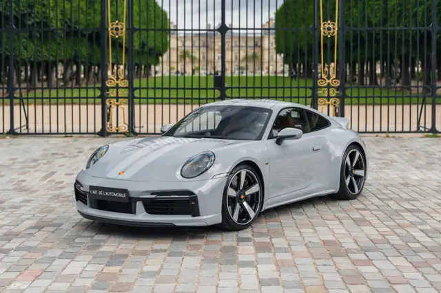 Porsche 992