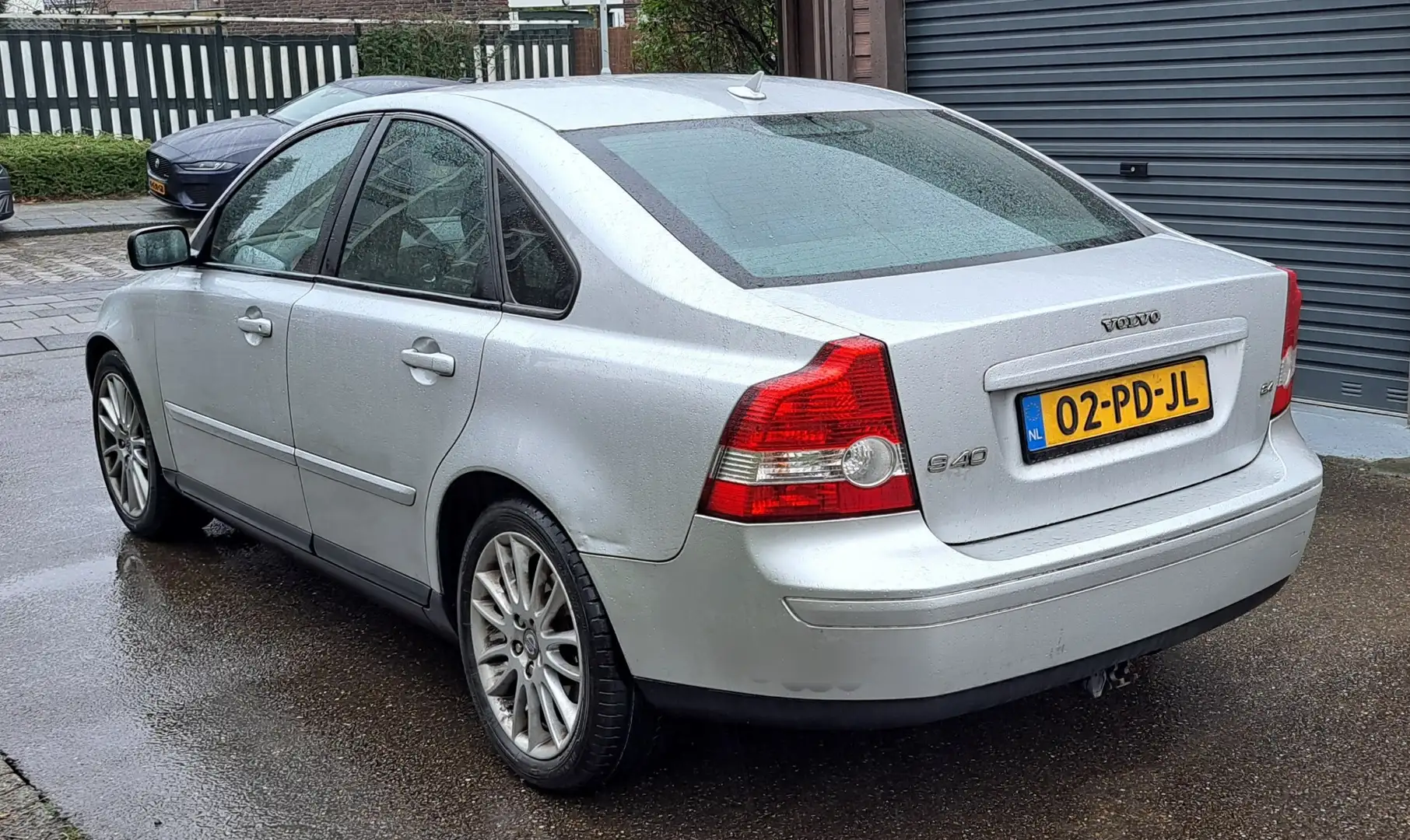 Volvo S40 2.4 Elite Stříbrná - 2