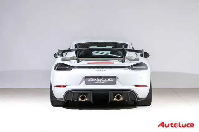 Porsche 718 Cayman view 5