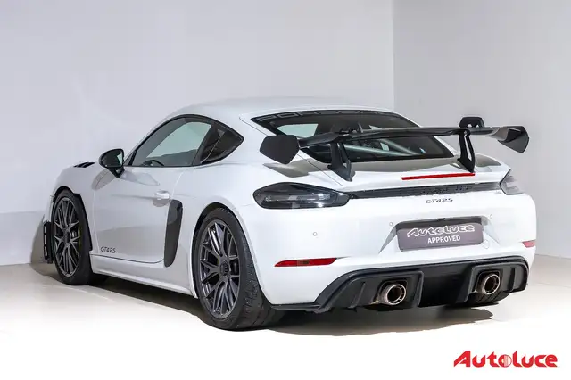 Porsche 718 Cayman view 6