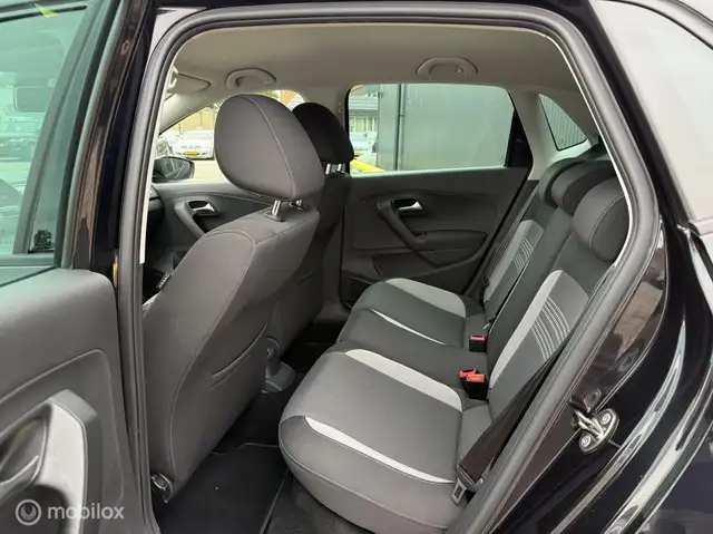 Volkswagen Polo view 18