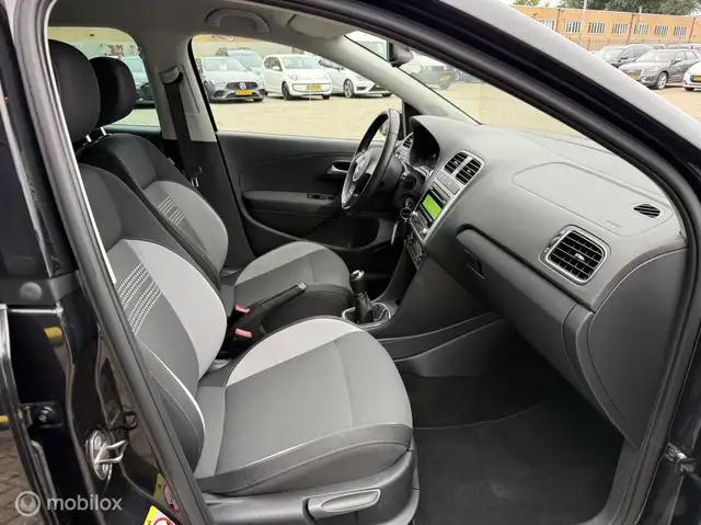 Volkswagen Polo view 13