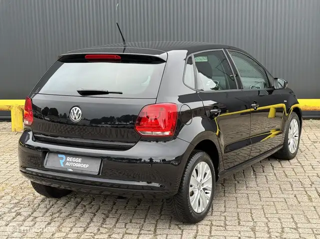 Volkswagen Polo view 3