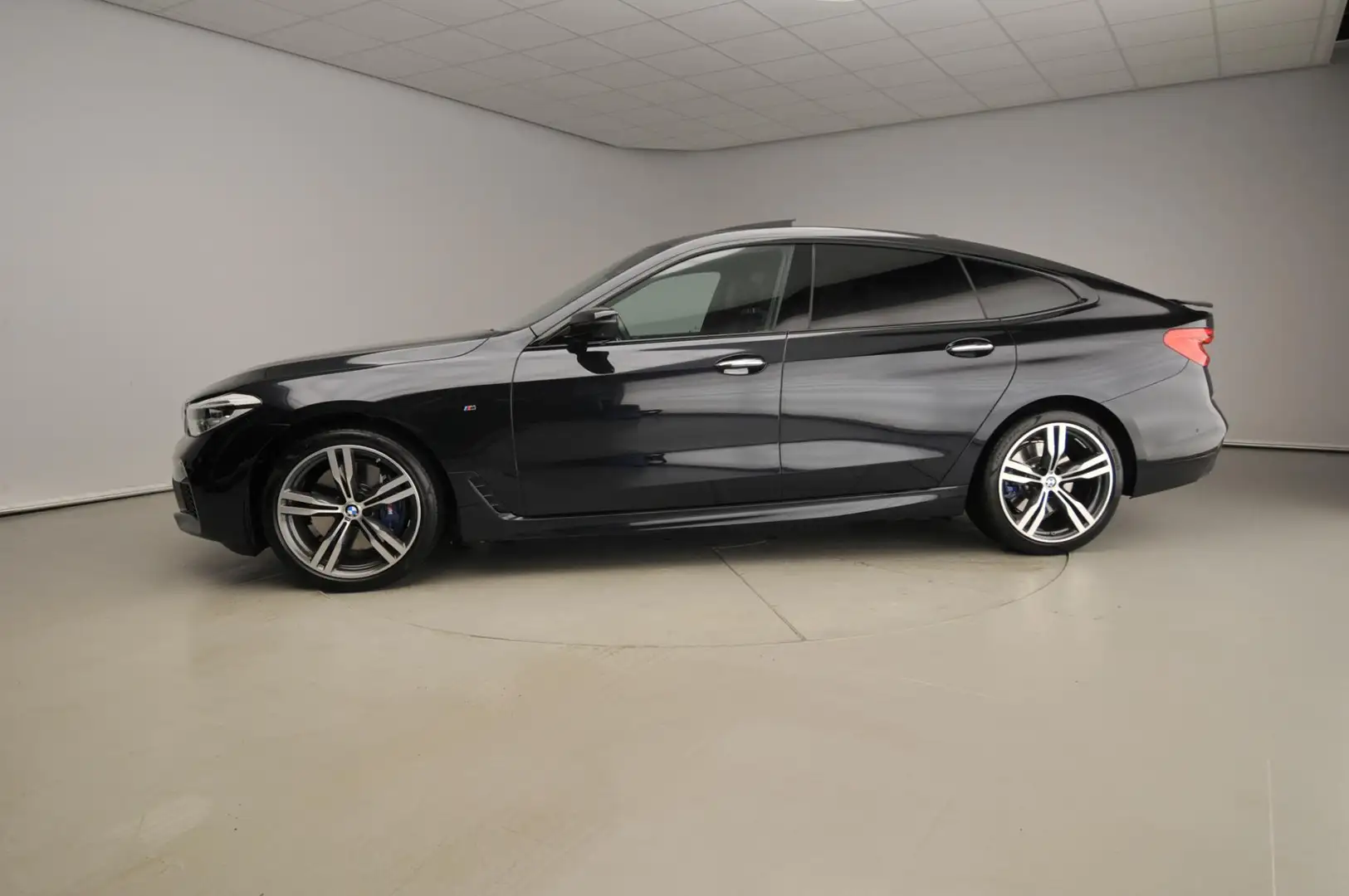 BMW 640 6 Serie Gran Turismo 640i xDrive | M-Sportpakket | Zwart - 2