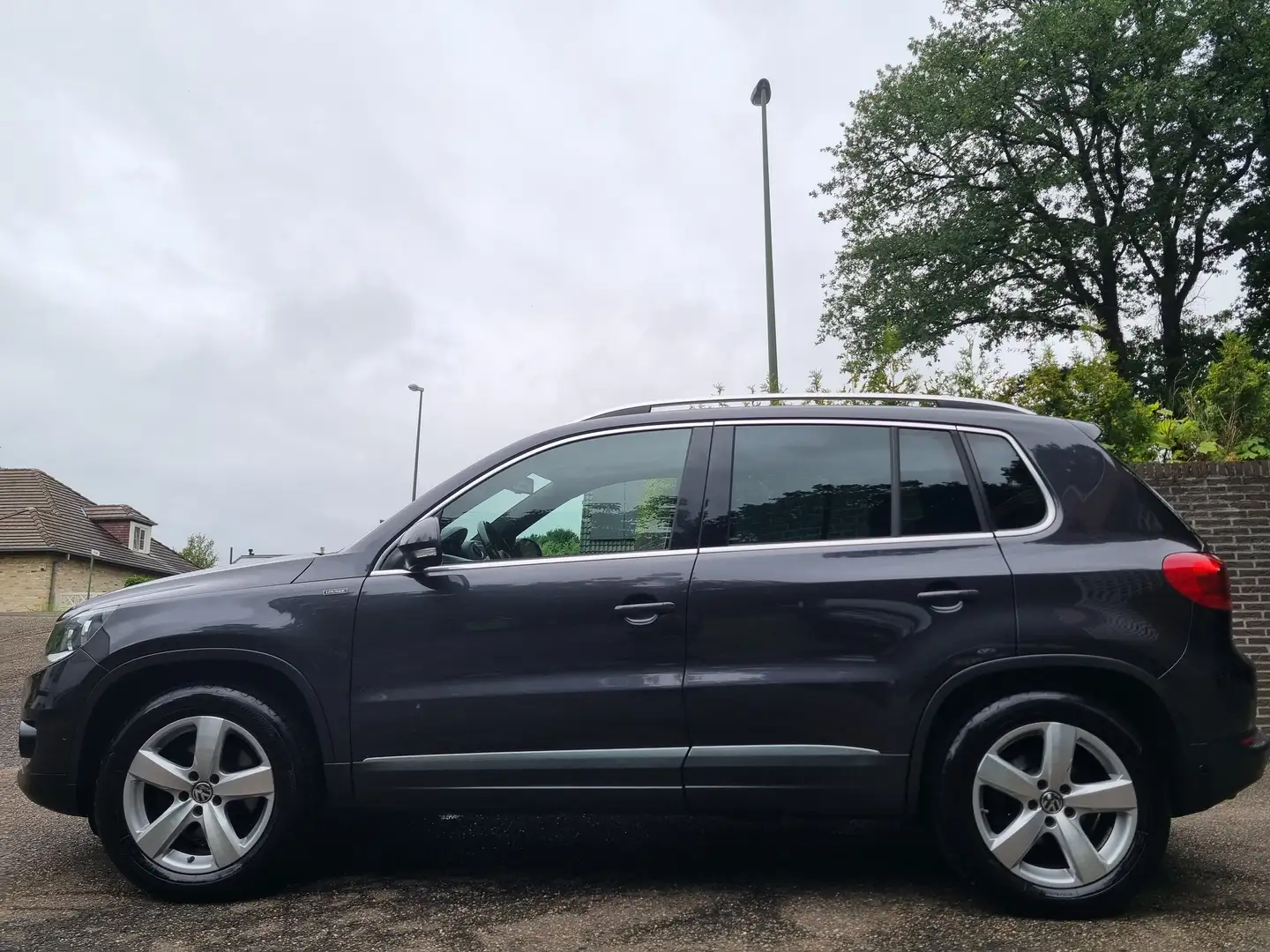 Volkswagen Tiguan 1.4 TSI - 122 pk - FULL OPTION+GARANTIE+GEKEURD Gris - 1