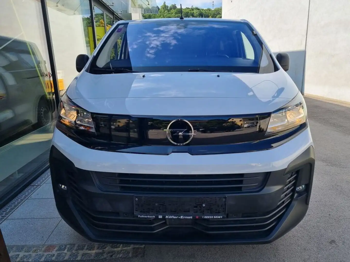 Opel Vivaro Blue HDI 145 M Aut. Weiß - 2