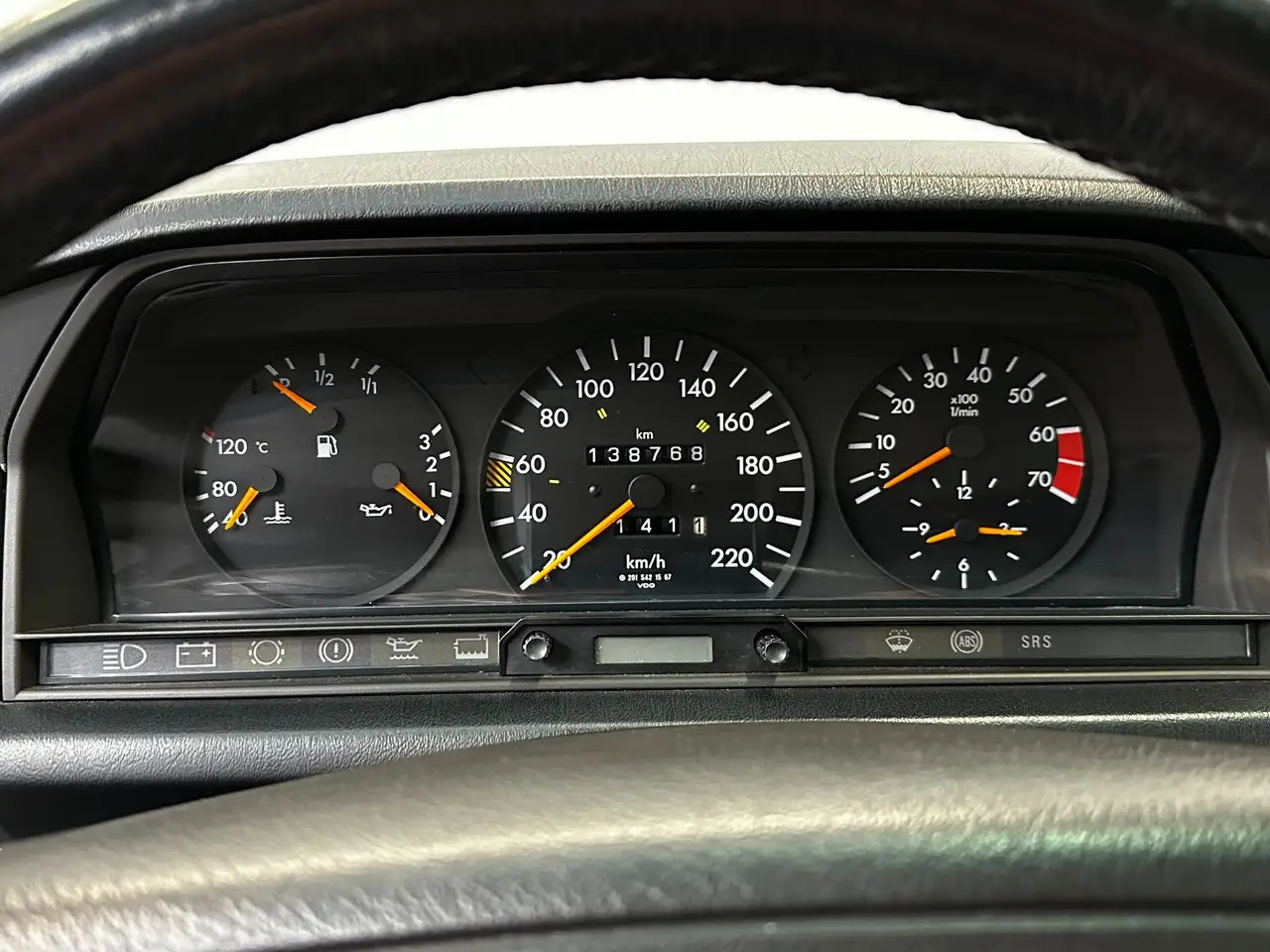 Mercedes-Benz 190 E 2.3 /AVANTGARDE AZZURRO/LIMITED 1 OF 950, foto 12
